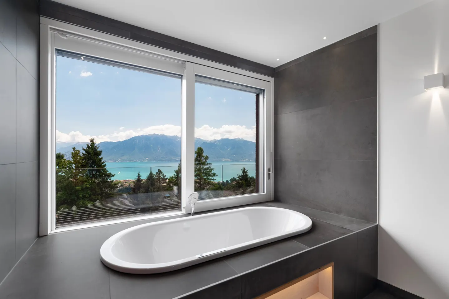 Villa Contemporanea con Vista Lago - Foto 9 di 26