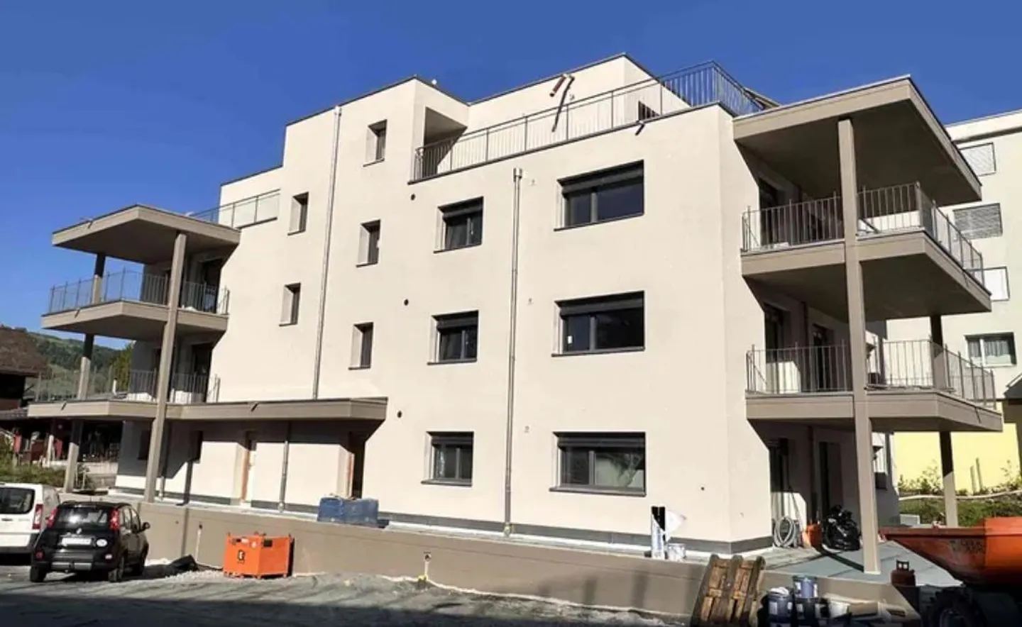 Modernes Attikawohnung in Goldau - Foto 1 von 10