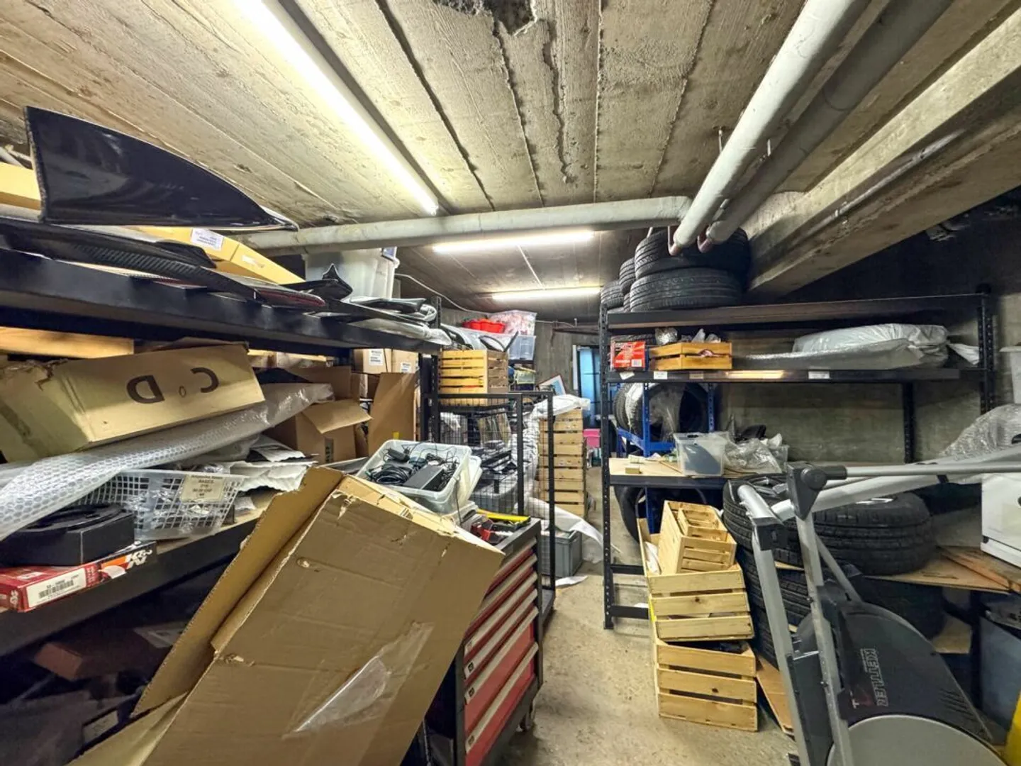 Magazzino vicino al centro. - Foto 6 di 10