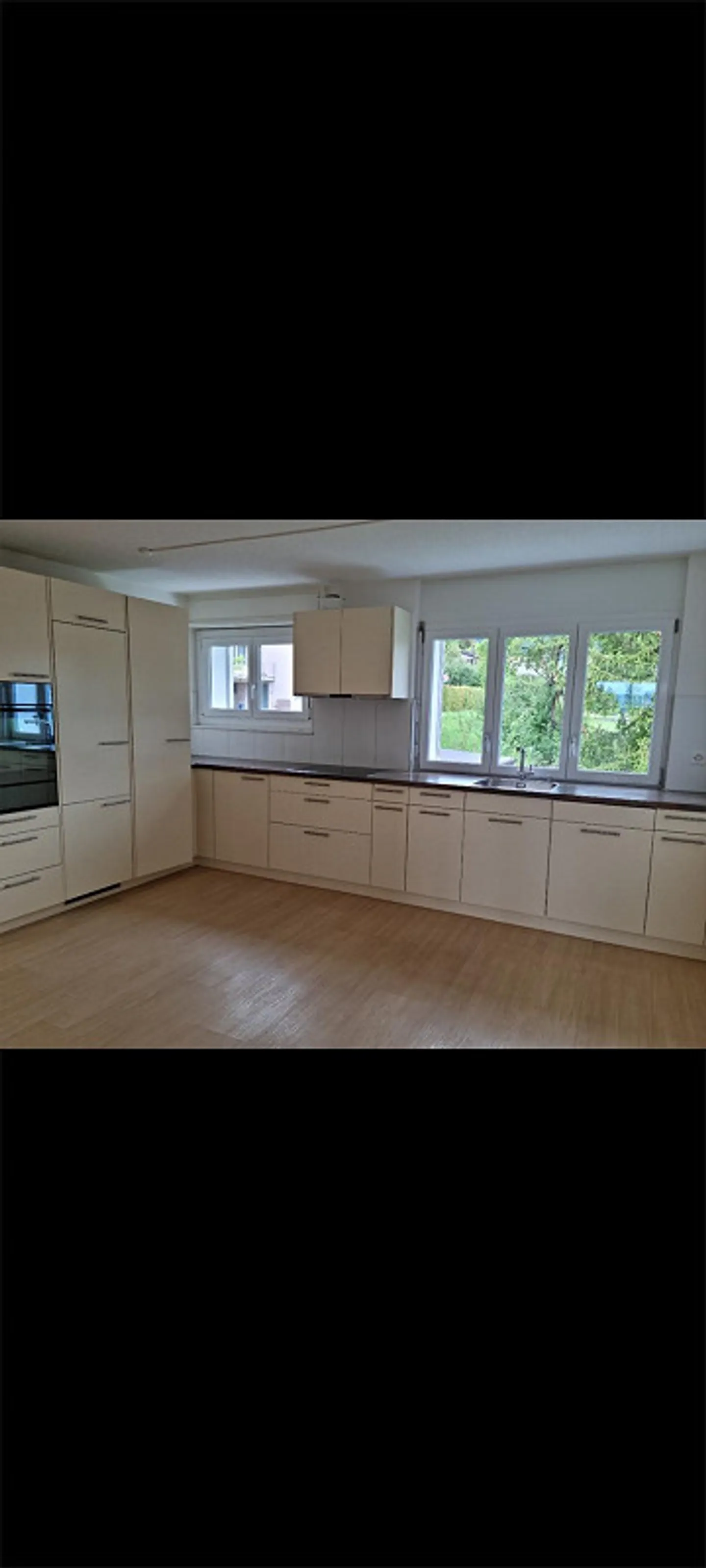 Appartement spacieux et lumineux de 4,5 pièces - Photo 4 sur 11