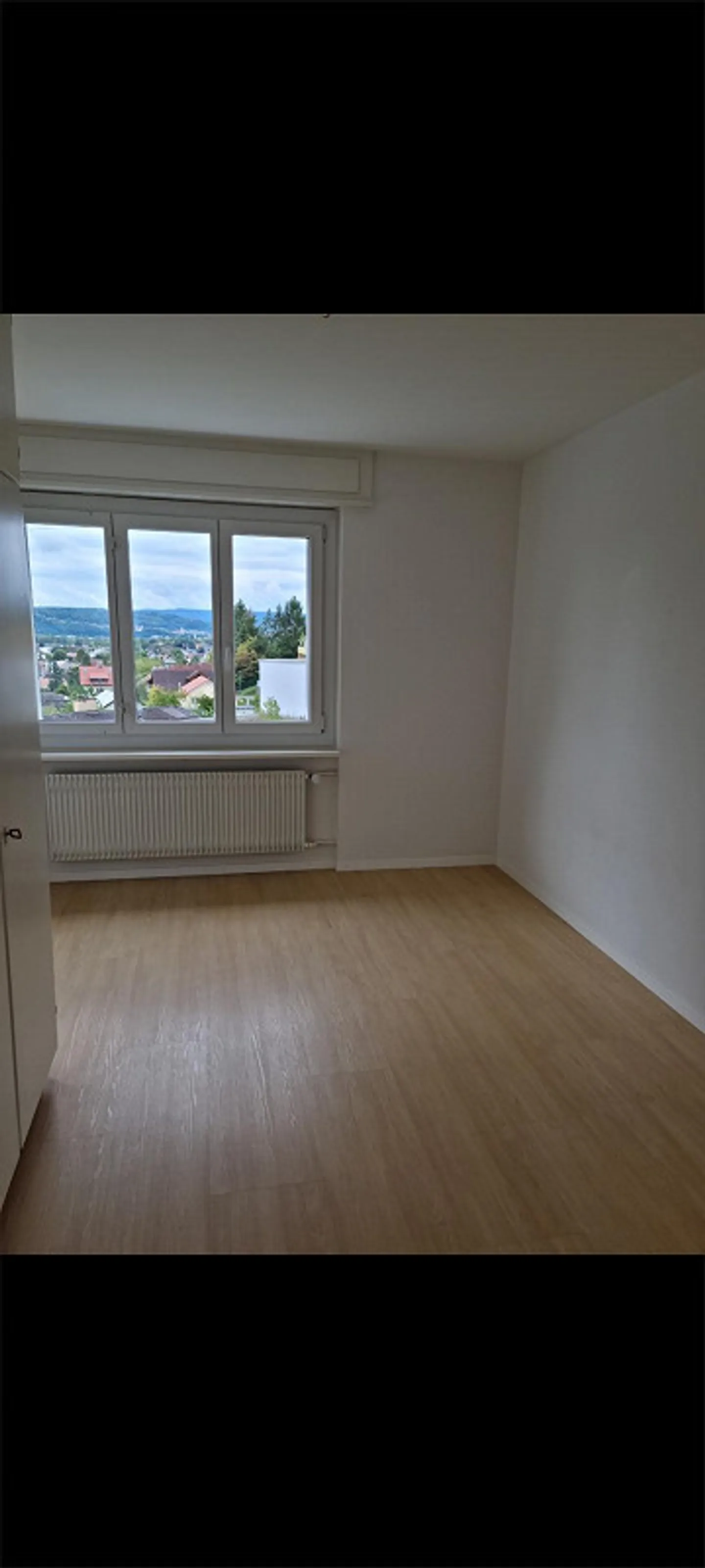 Appartement spacieux et lumineux de 4,5 pièces - Photo 5 sur 11