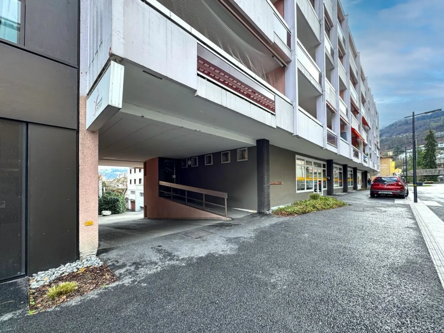 Magazzino vicino al centro. - Foto 1 di 10