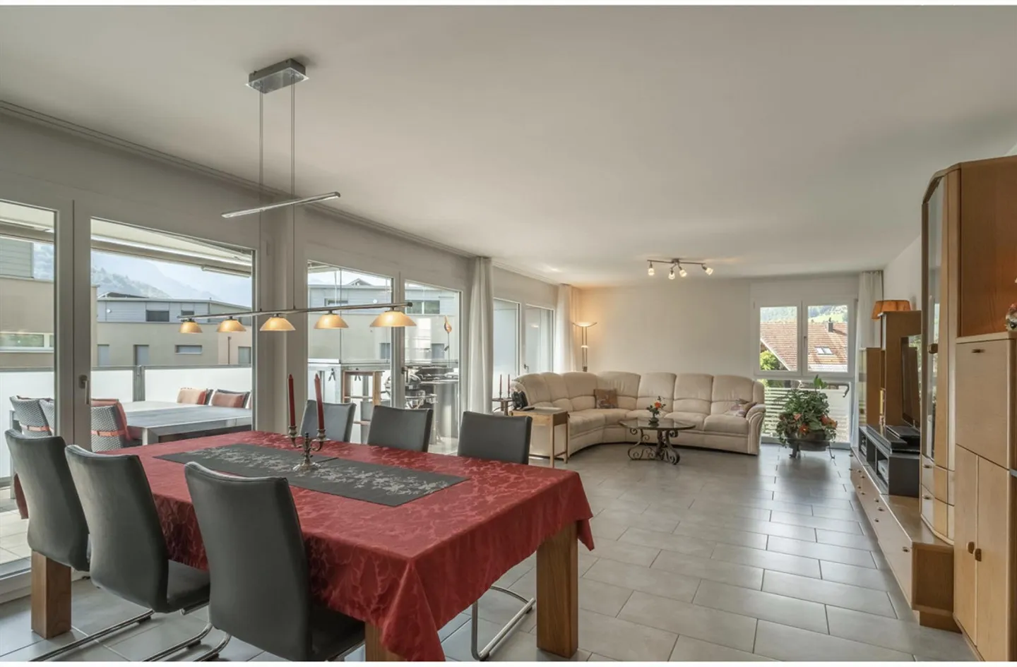 Appartamento soleggiato di 4,5 locali a Walenstadt - Foto 1 di 13