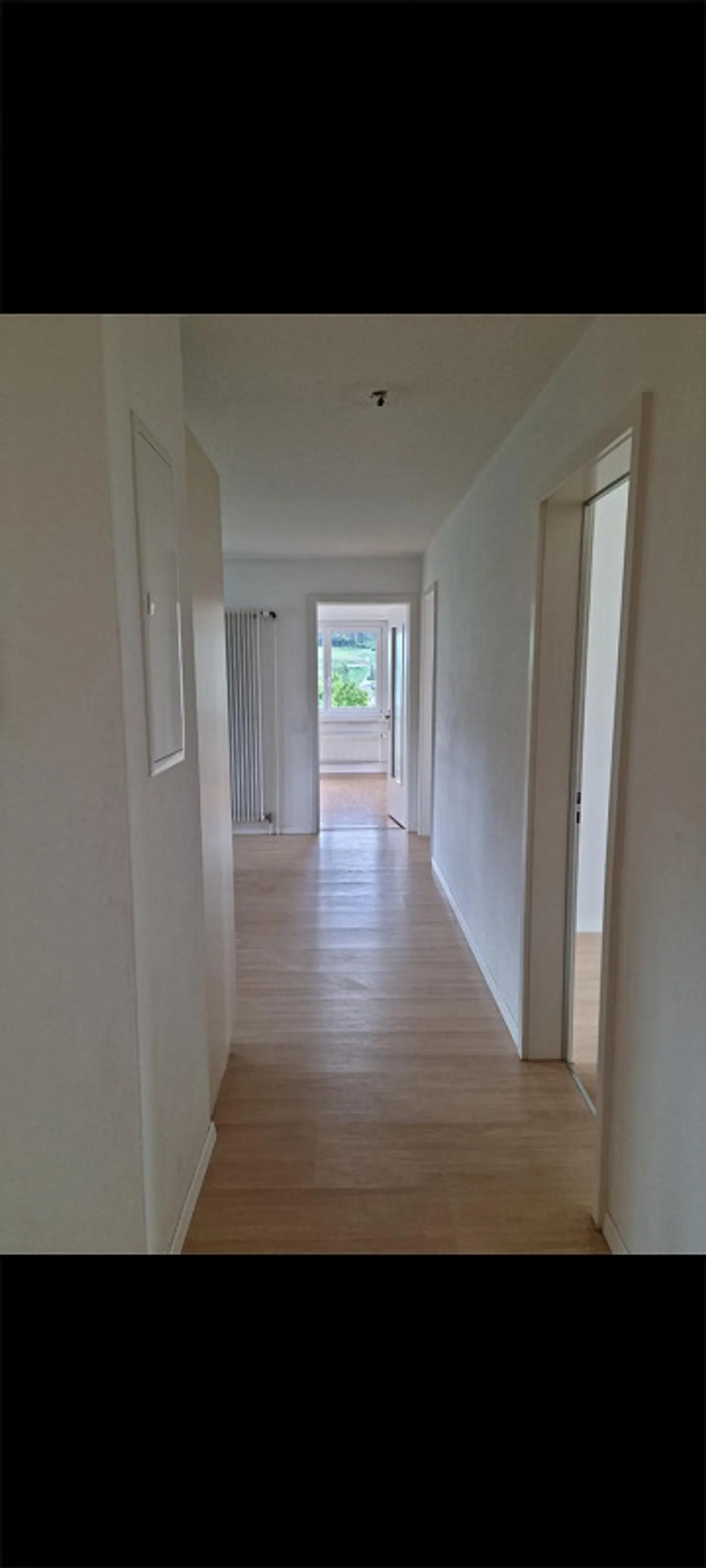 Appartement spacieux et lumineux de 4,5 pièces - Photo 7 sur 11