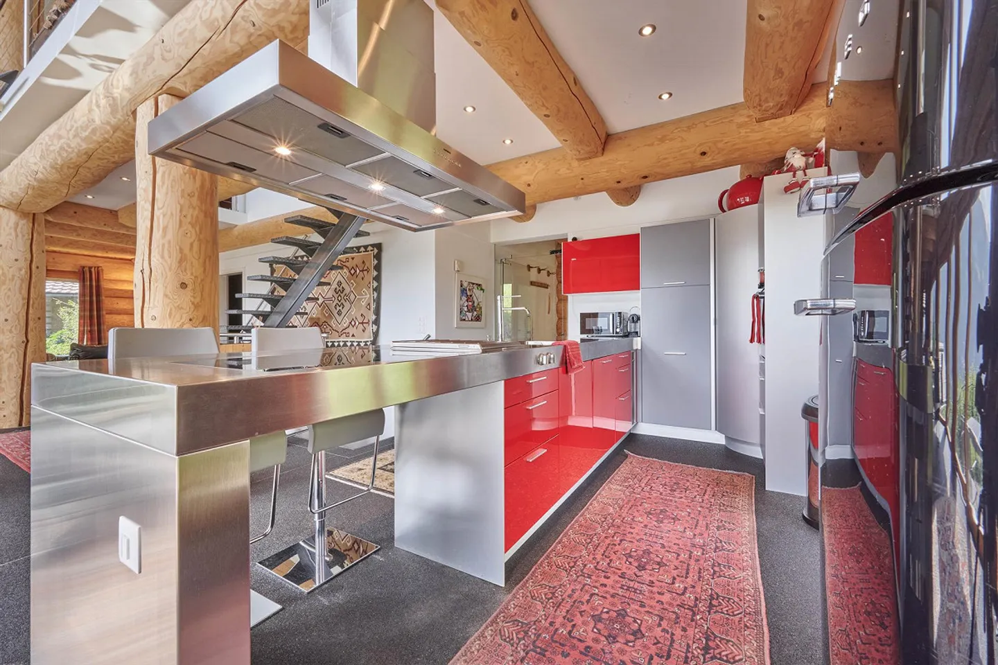 Chalet alpin de 7,5 pièces avec vue panoramique sur les montagnes, Wengen - Photo 3 sur 17