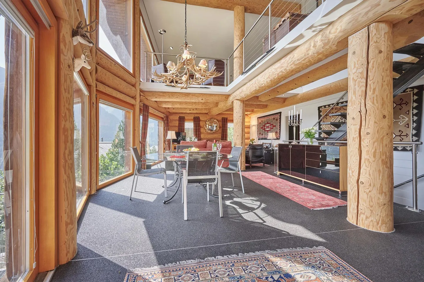 Chalet alpin de 7,5 pièces avec vue panoramique sur les montagnes, Wengen - Photo 2 sur 17