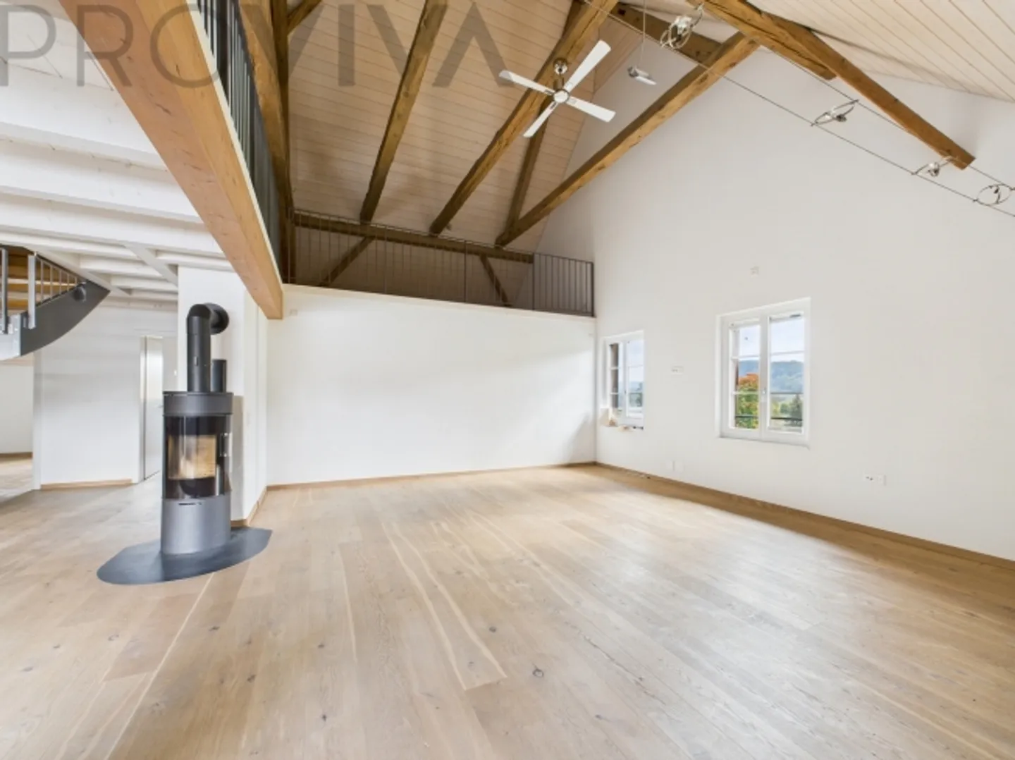 Appartamento attraente di 5,5 stanze con galleria in mansarda - Foto 4 di 10