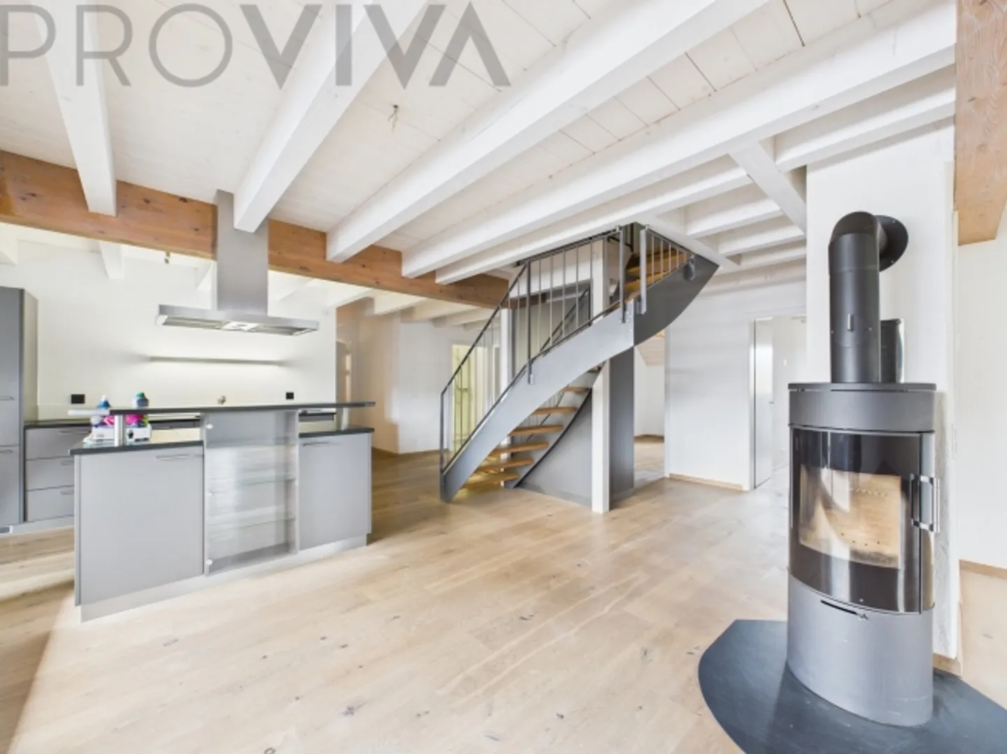 Appartamento attraente di 5,5 stanze con galleria in mansarda - Foto 5 di 10