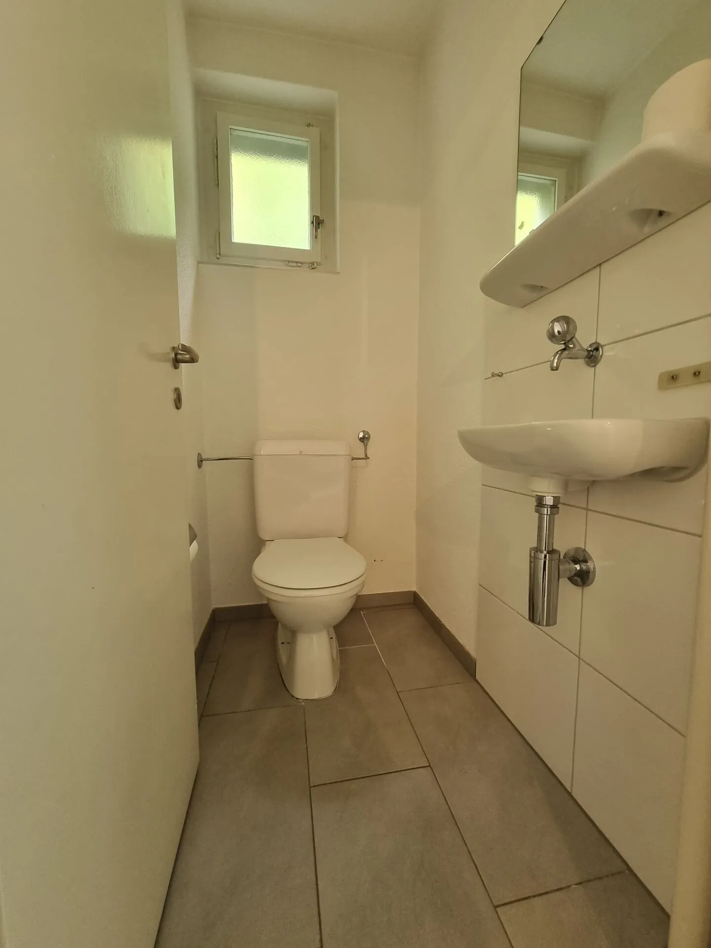 3.5-room apartment with a panoramic view over Biel - Photo 6 of 9