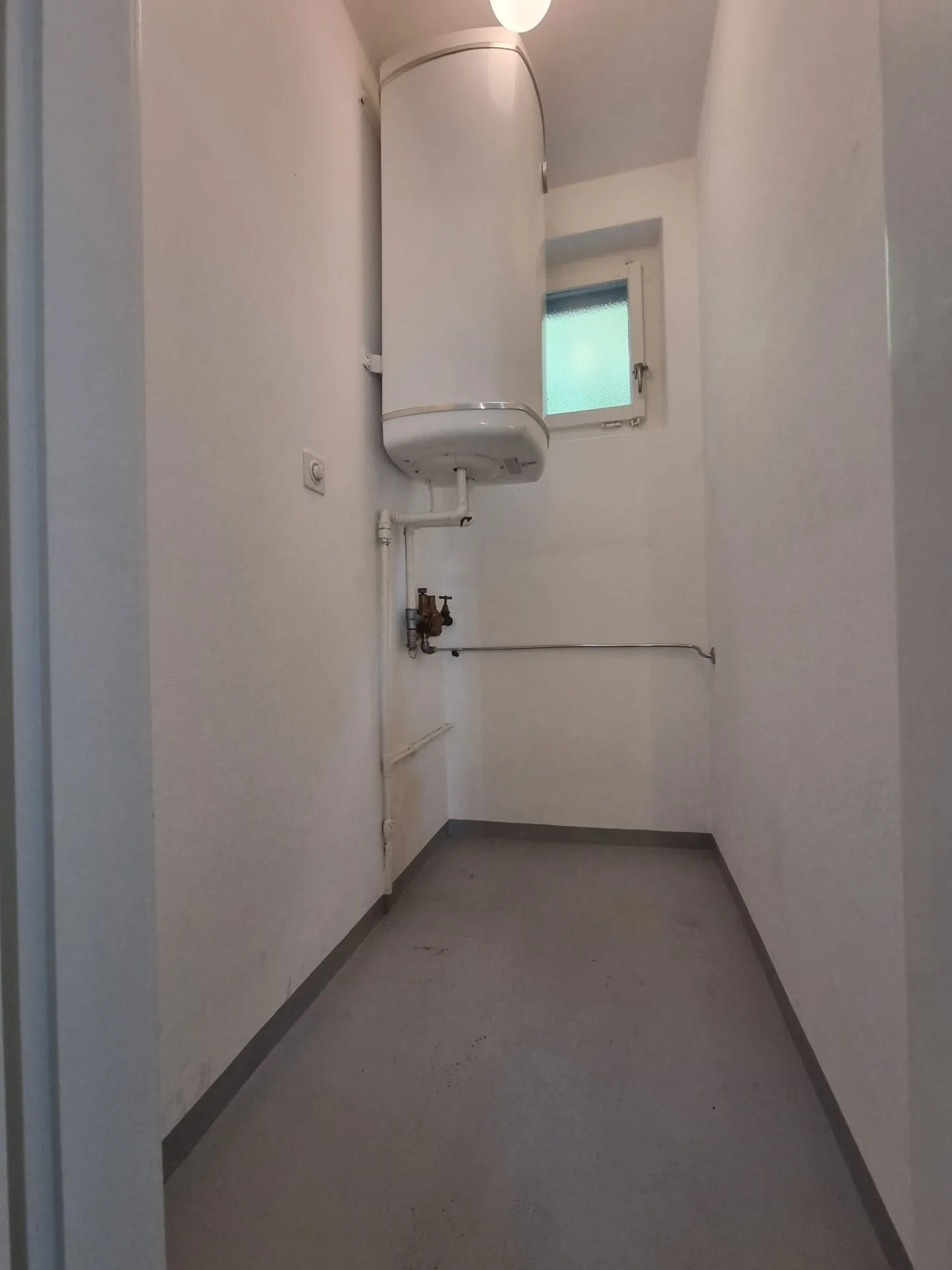3.5-room apartment with a panoramic view over Biel - Photo 7 of 9