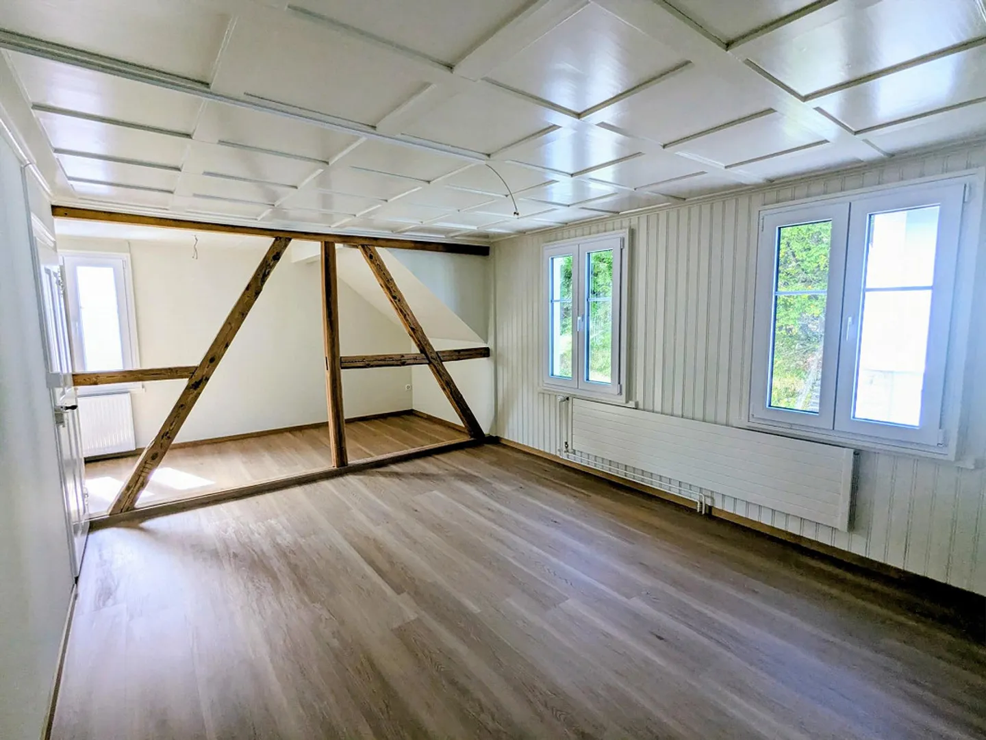 Wunderschöne Wohnung mit Werkstatt - Foto 3 von 6