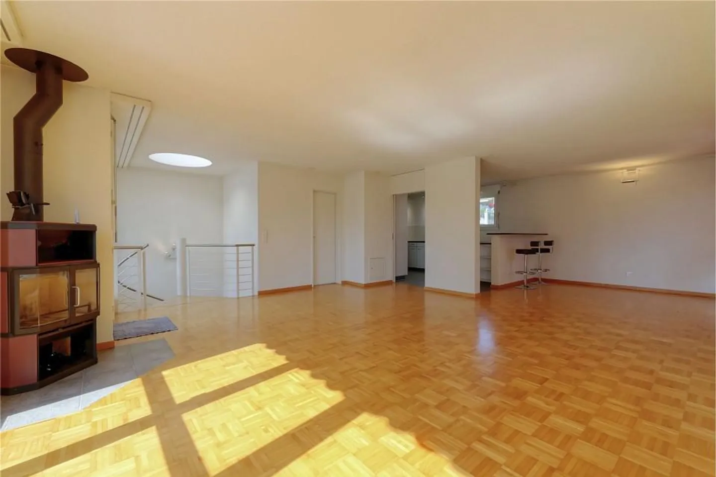 Appartement en attique en duplex exclusif et ensoleillé de 4½ (5½) pièces avec grande terrasse - Photo 9 sur 13