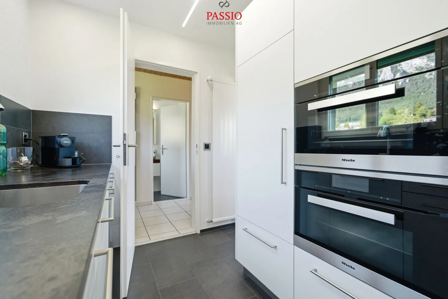 Charming Family Home with Garden - Photo 10 of 45