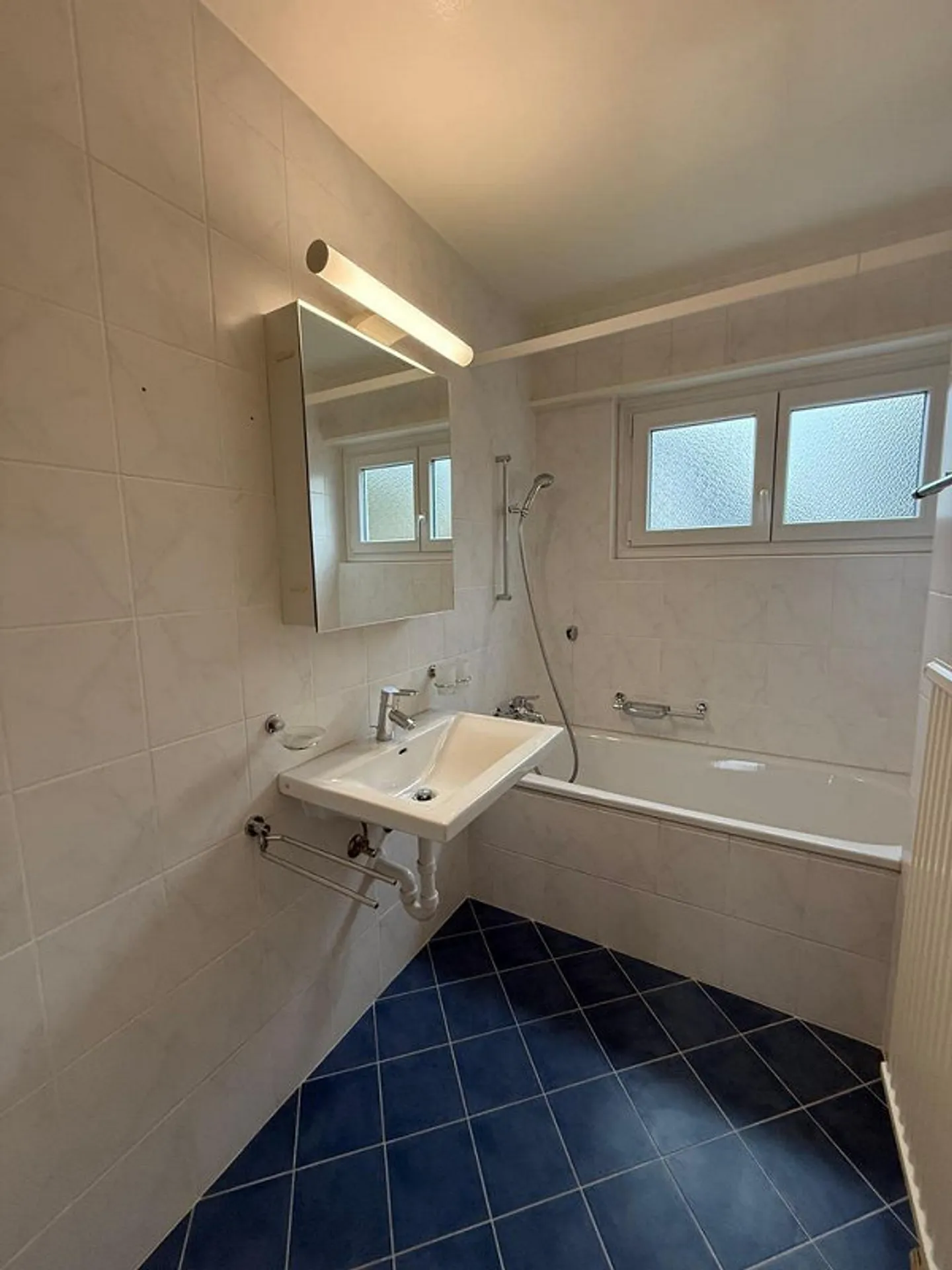 Bright 4.5-room apartment on the raised ground floor - Photo 6 of 12