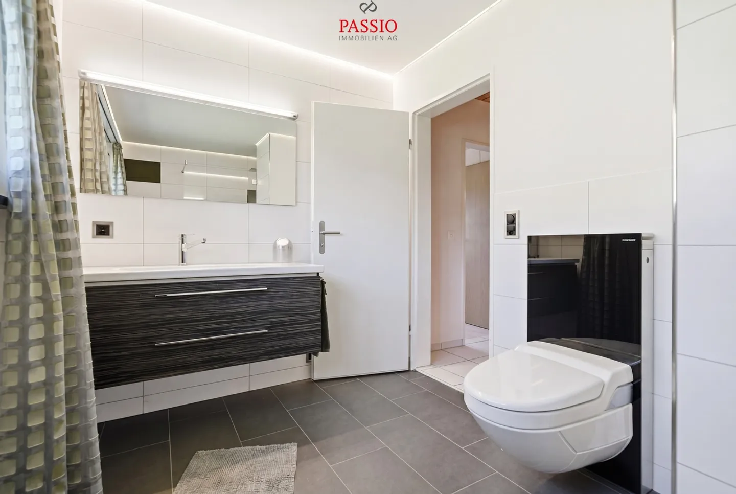 Charming Family Home with Garden - Photo 15 of 45