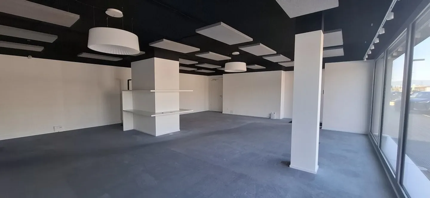 Spaziosa superficie commerciale al piano terra di 127m2 - Foto 5 di 8