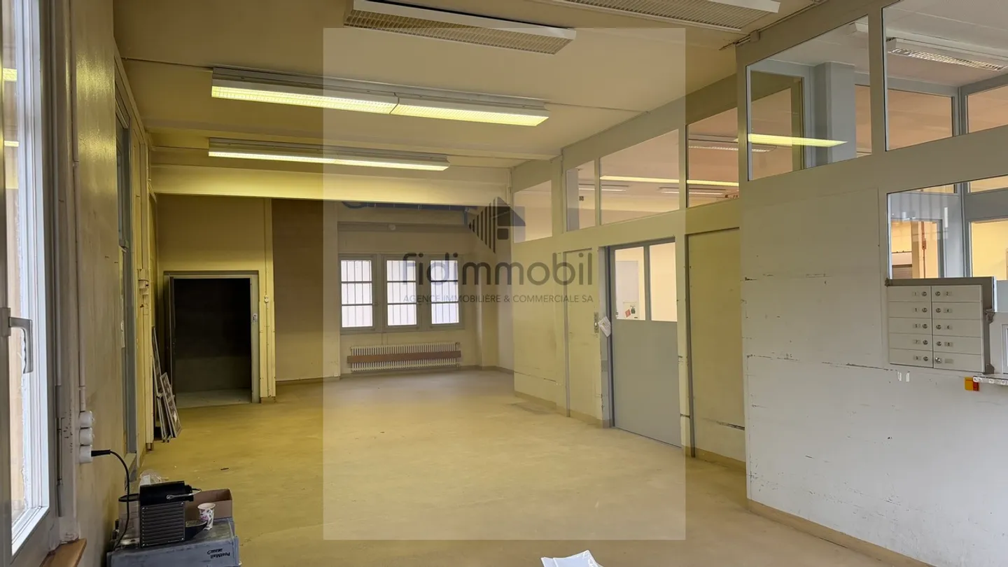 Espace Commercial Polyvalent - Photo 10 sur 12
