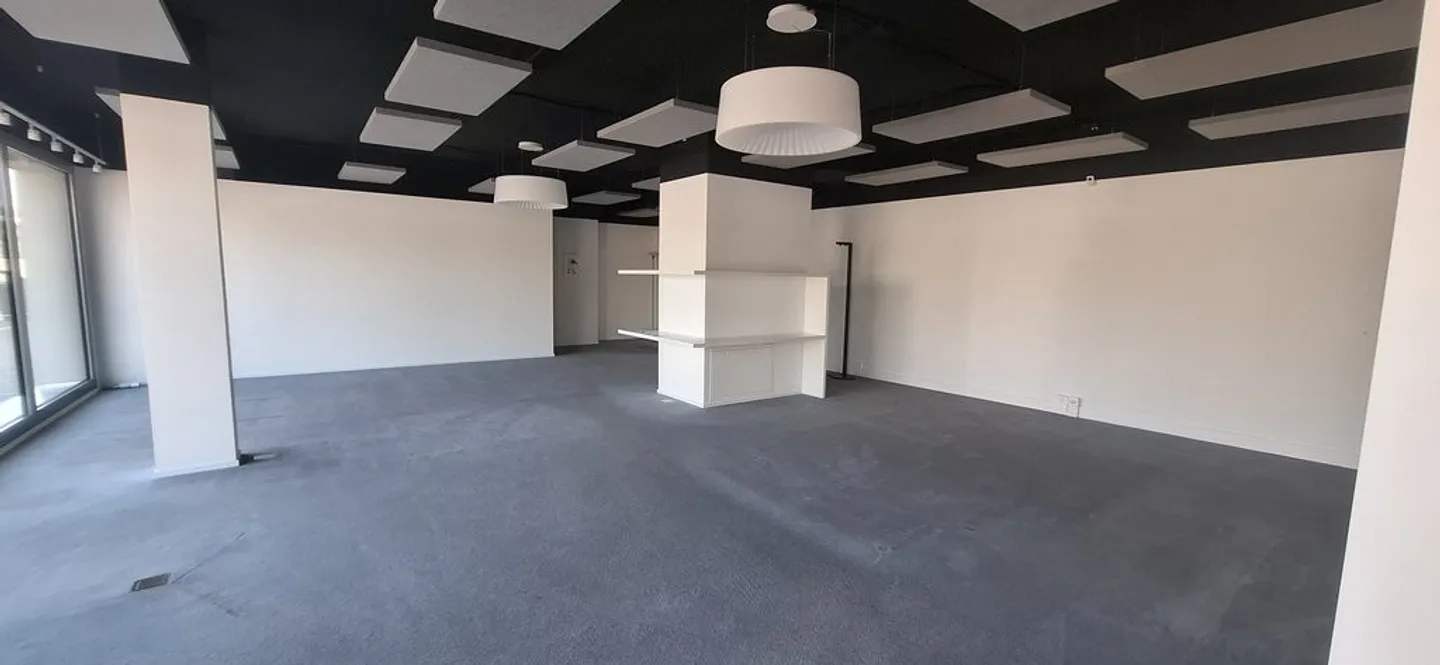 Spaziosa superficie commerciale al piano terra di 127m2 - Foto 6 di 8