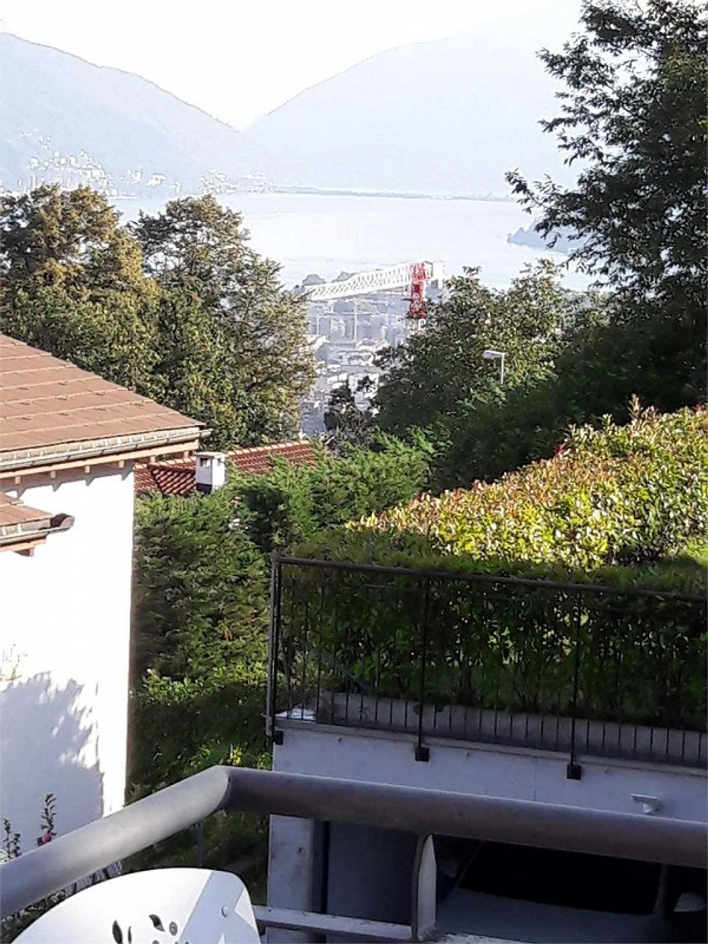 Comano - Geräumiges und Helles Einfamilienhaus (5 Schlafzimmer) mit Garten - Foto 5 von 13