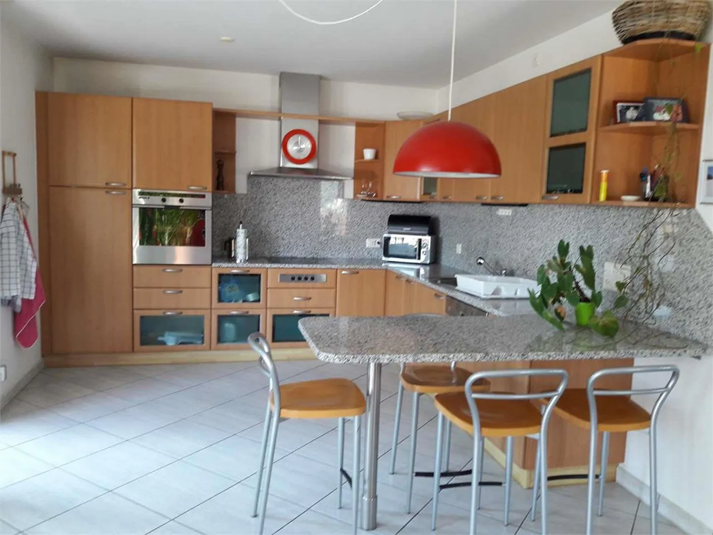 Comano - Geräumiges und Helles Einfamilienhaus (5 Schlafzimmer) mit Garten - Foto 1 von 13