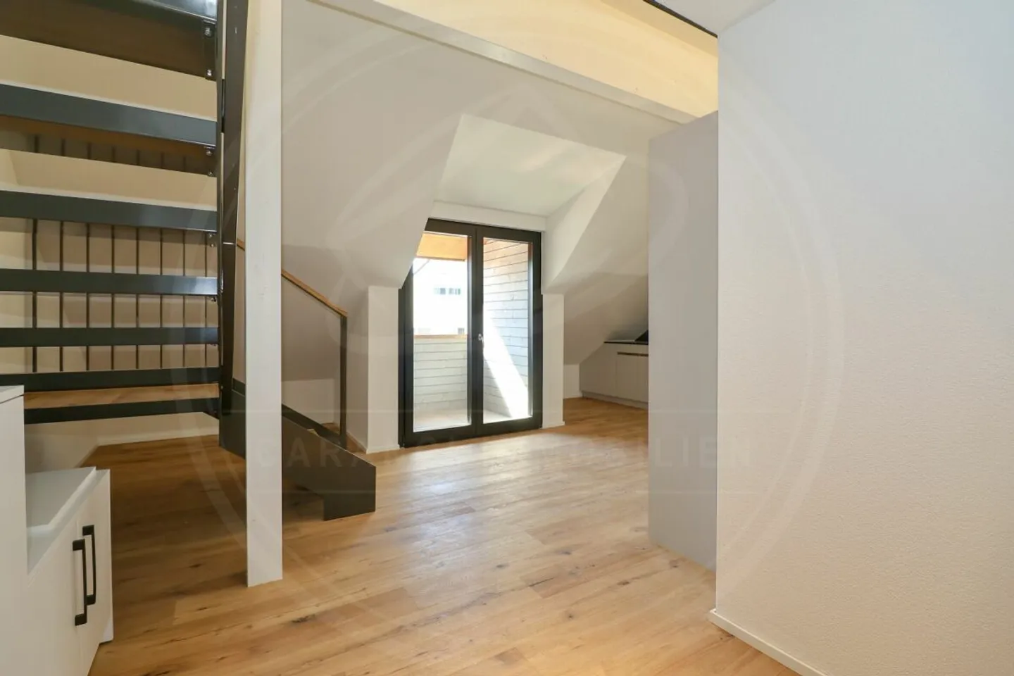 Modern Living on Two Levels - 2.5-Room Maisonette Apartment with Charm - Photo 2 of 12