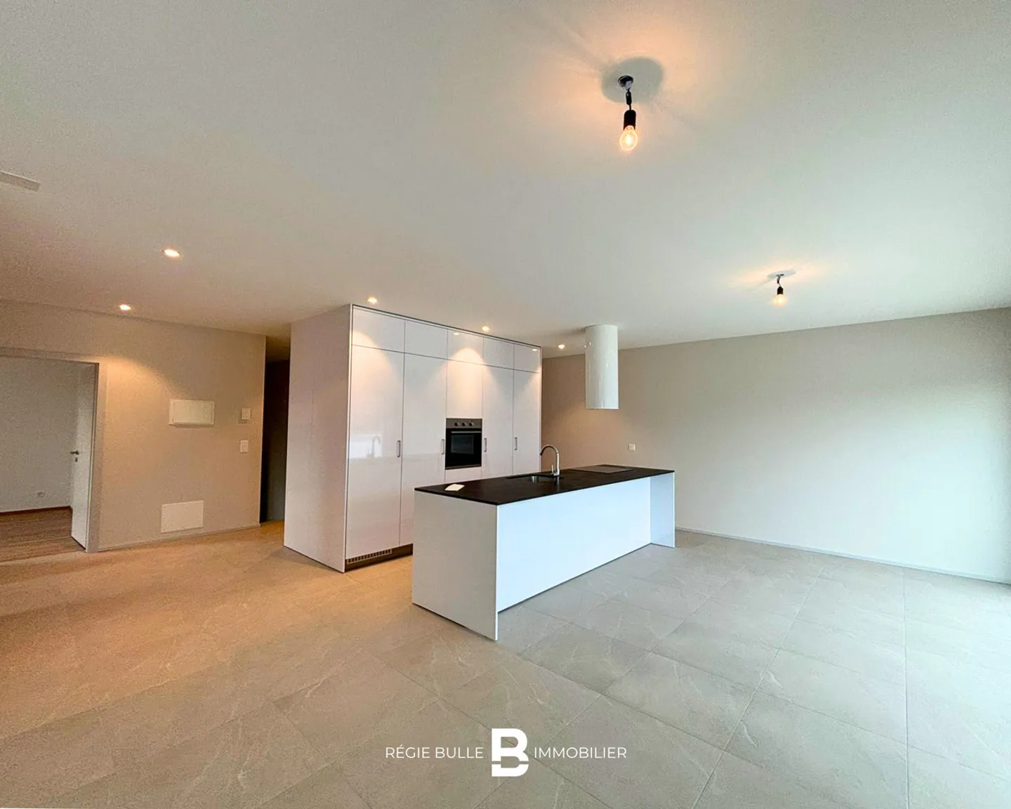 Broc - Magnifico attico di 4.5 stanze nuovo in affitto - Foto 1 di 12