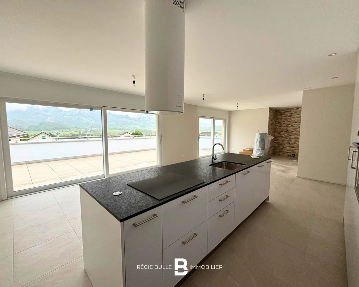 Broc - Magnifico attico di 4.5 stanze nuovo in affitto - Foto 4 di 12