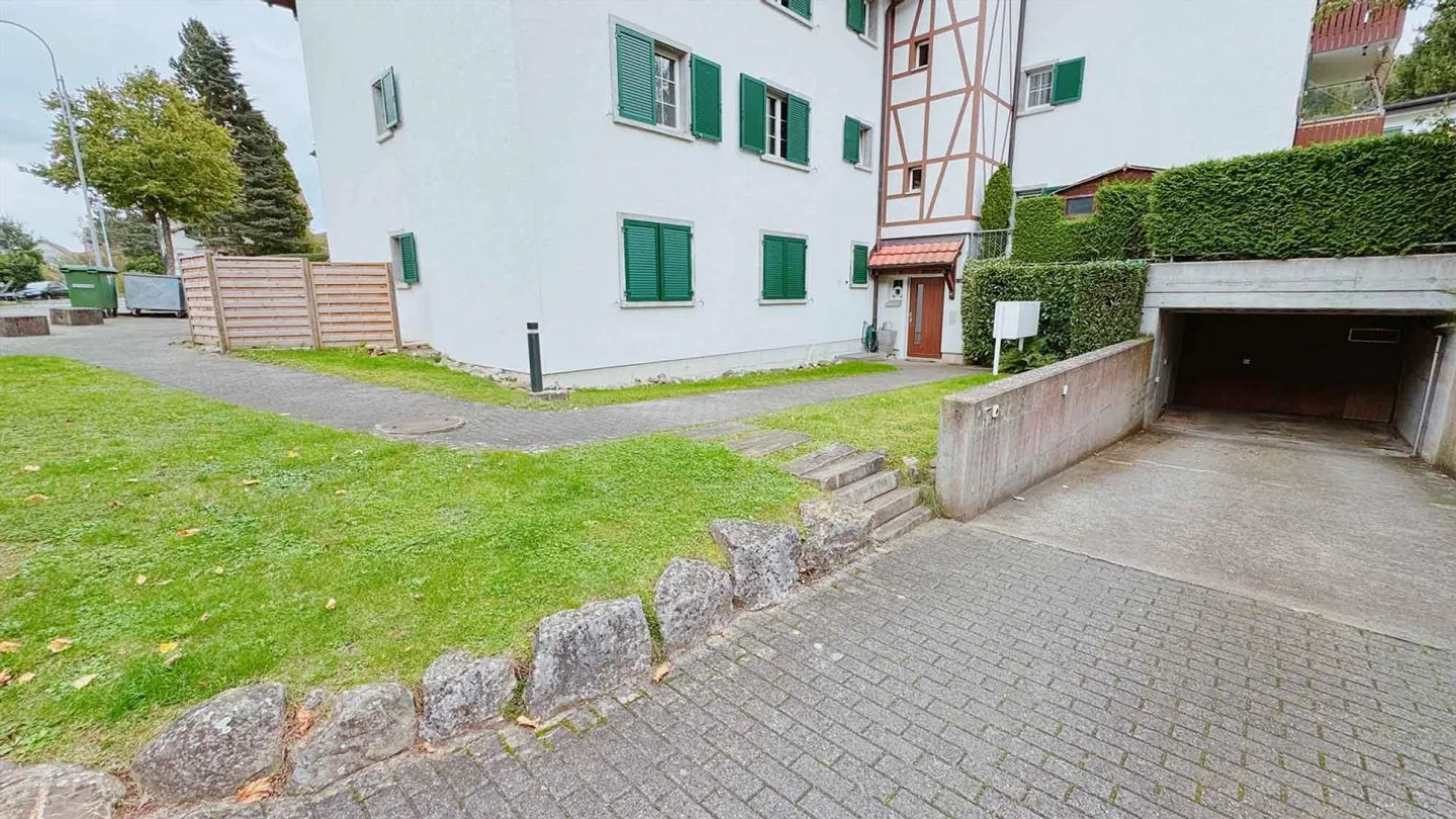 Modern 5.5-room apartment with garden in Dänikon - Photo 4 of 10