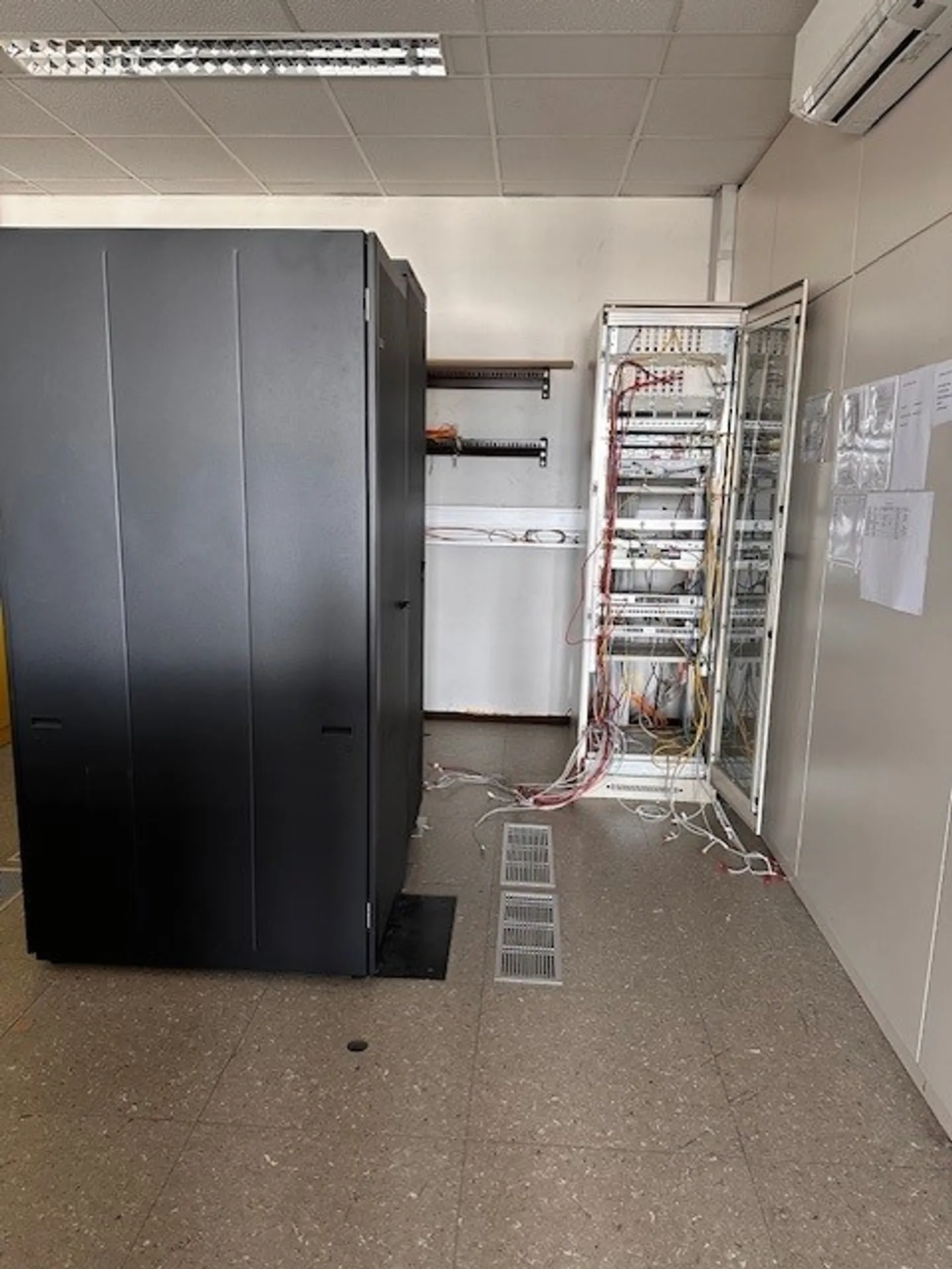 Ausgebaute Büros mit angrenzender Lagerfläche - Foto 8 von 10