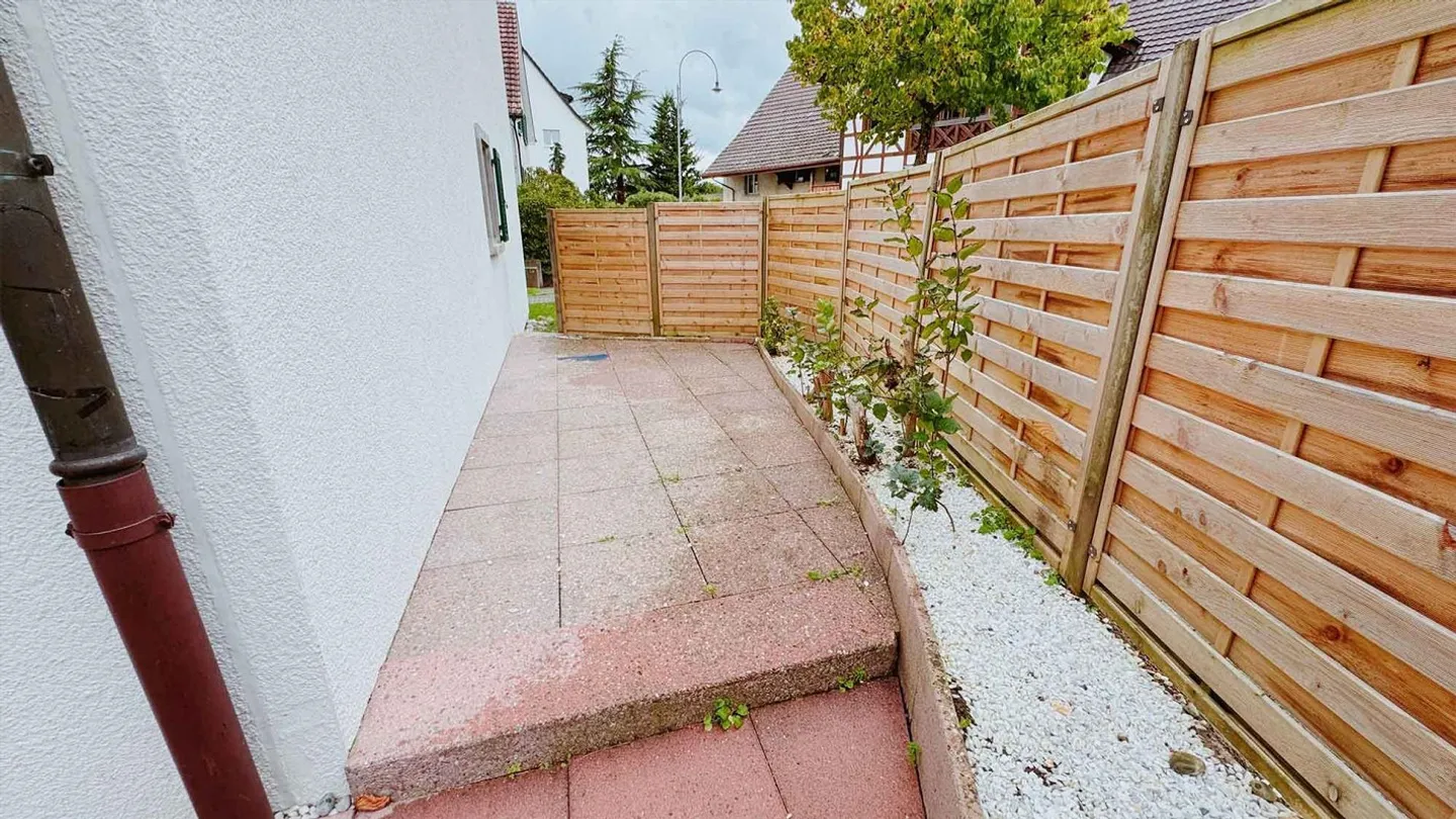 Modern 5.5-room apartment with garden in Dänikon - Photo 7 of 10