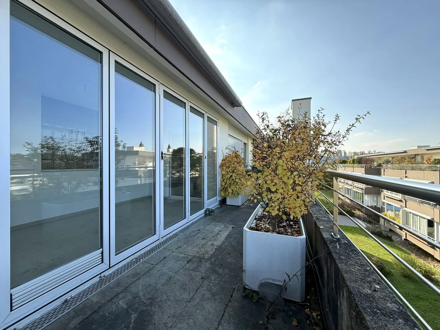 3.5-Room Penthouse Apartment - Photo 10 of 11