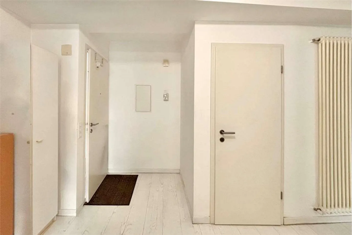 Cozy 2.5-room apartment in the city center - Photo 3 of 13