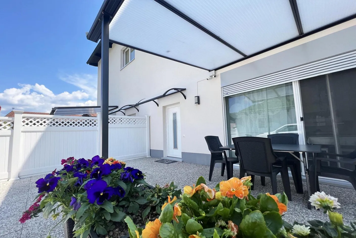 BRIGHT DUPLEX 4.5 ROOMS WITH LARGE OUTDOOR AREA IN MAGLIASO - Photo 3 of 11