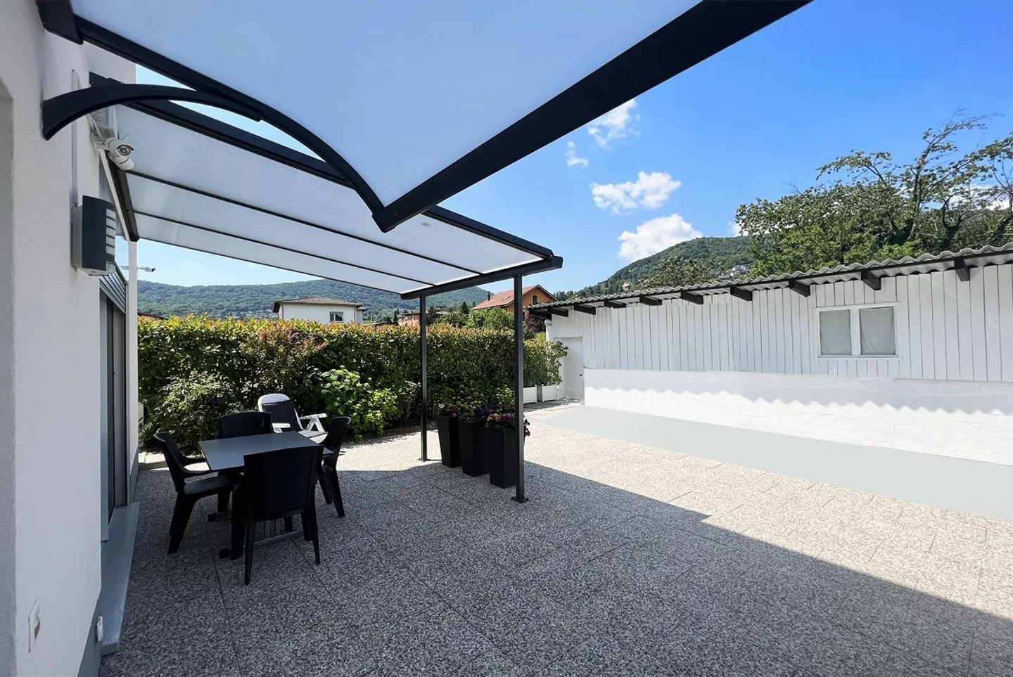 BRIGHT DUPLEX 4.5 ROOMS WITH LARGE OUTDOOR AREA IN MAGLIASO - Photo 4 of 11