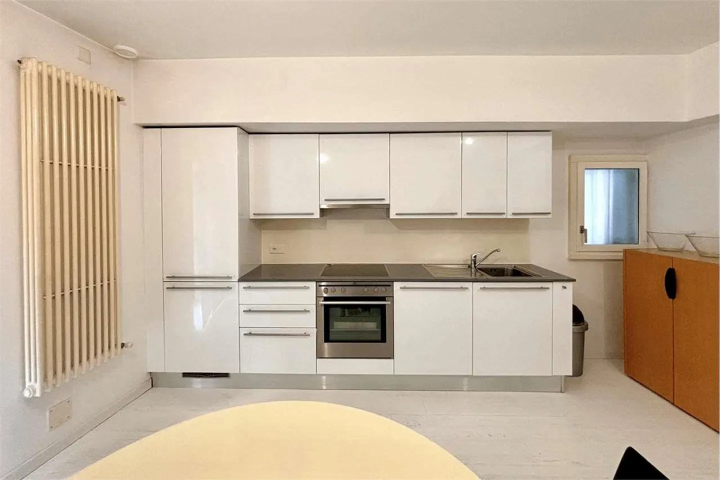 Cozy 2.5-room apartment in the city center - Photo 4 of 13