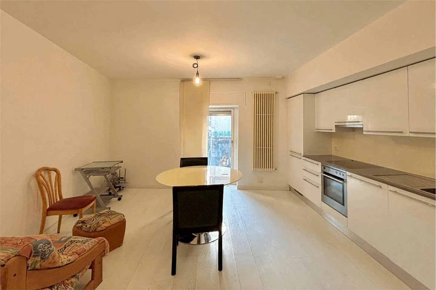 Cozy 2.5-room apartment in the city center - Photo 2 of 13