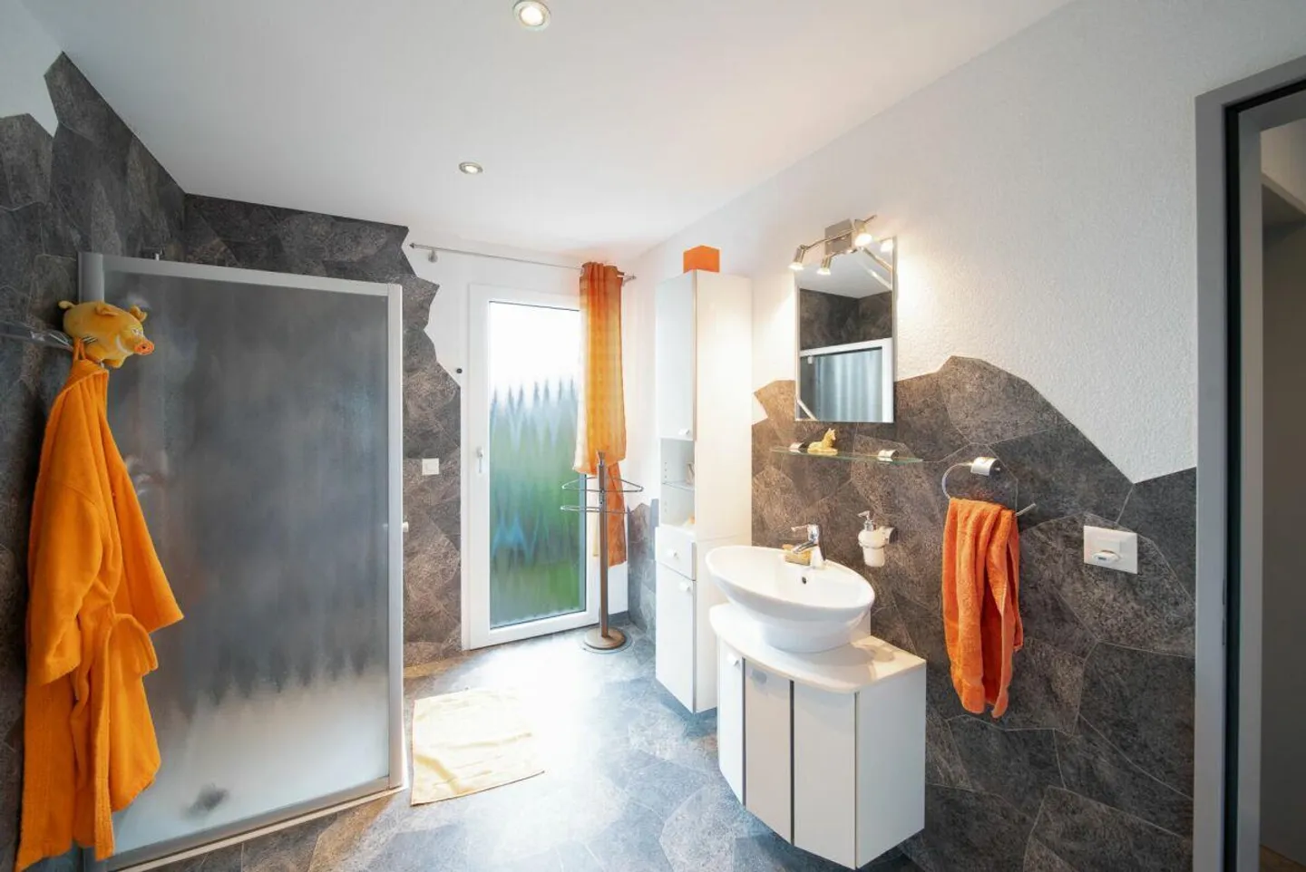 Bella casa con piscina e stalla - Foto 11 di 16