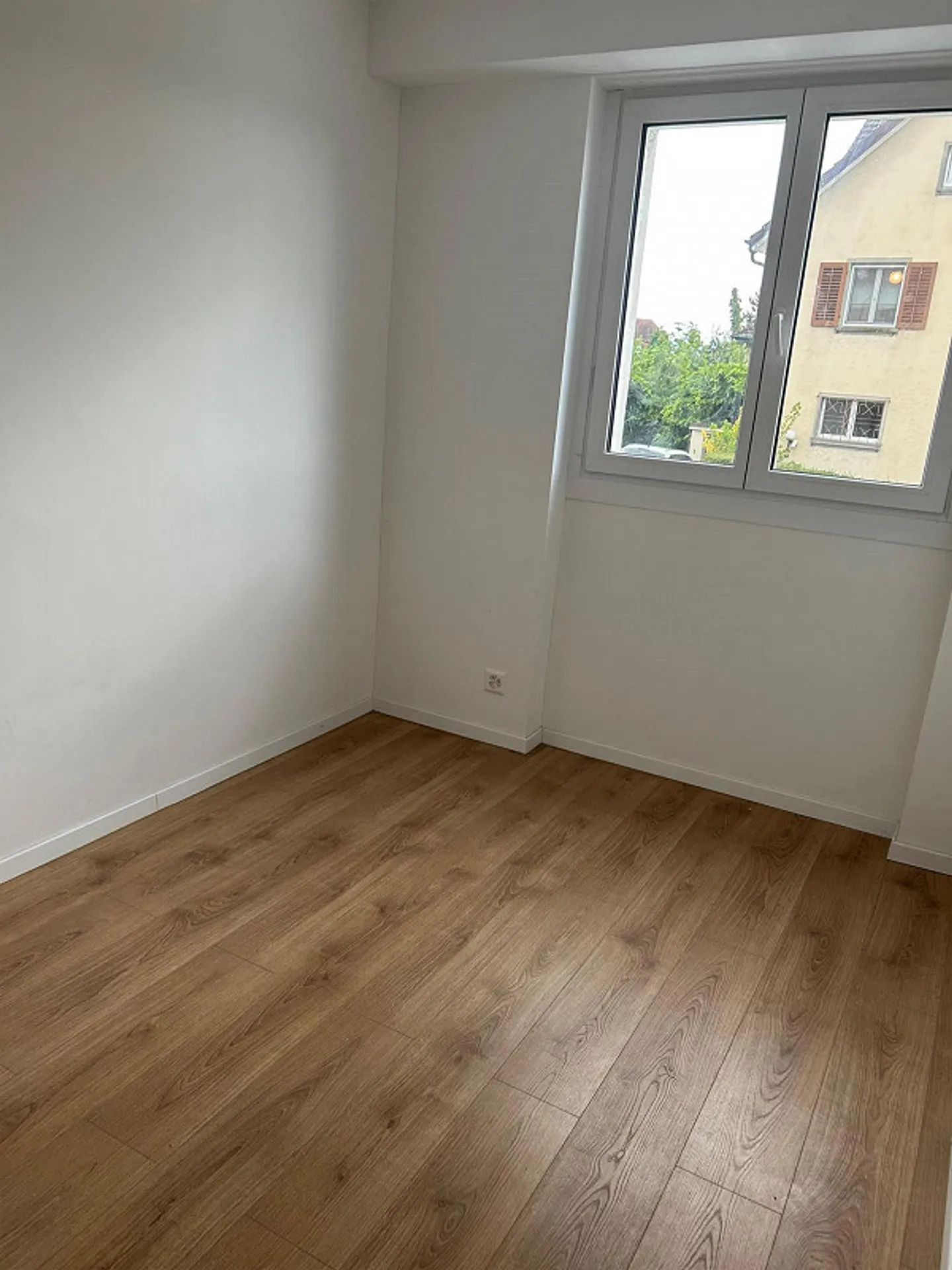 Exklusive, renovierte 5-Zimmer-Erdgeschosswohnung in Küsnacht - Foto 7 von 13