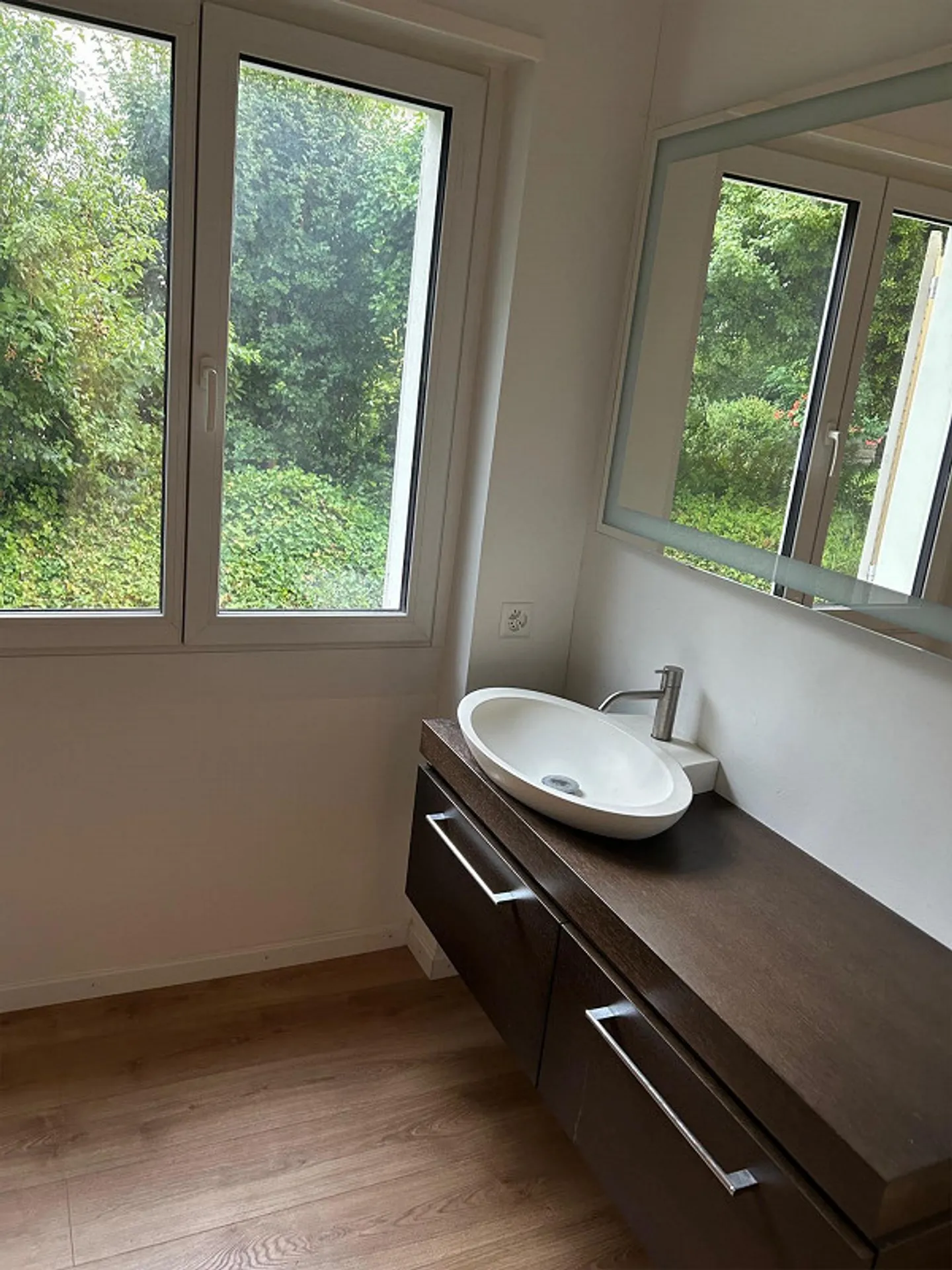Exklusive, renovierte 5-Zimmer-Erdgeschosswohnung in Küsnacht - Foto 10 von 13