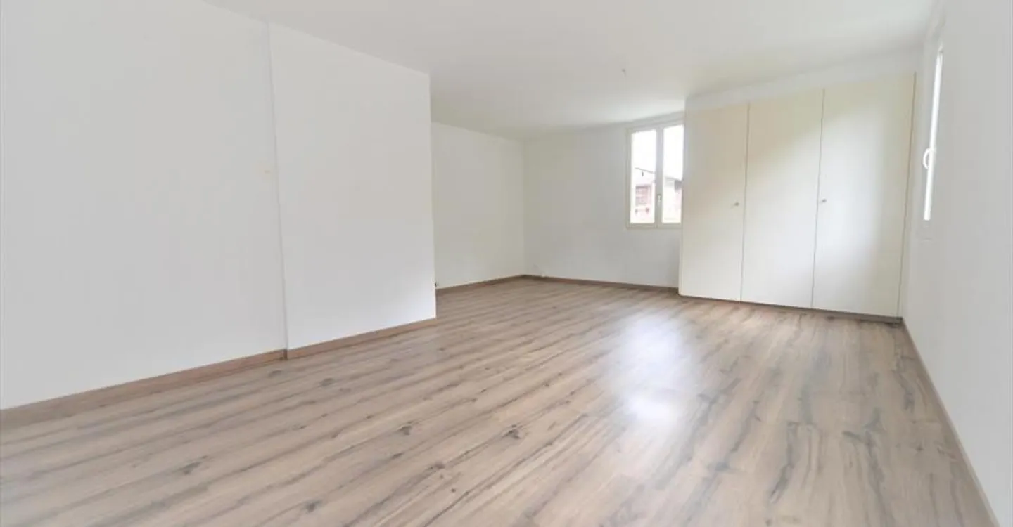 Wohngebäude - Foto 2 von 6