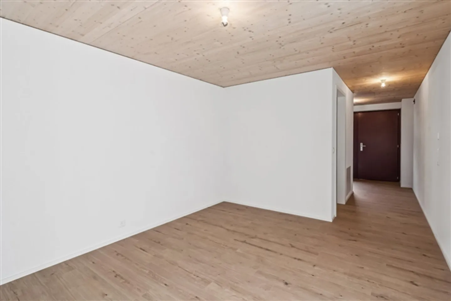 Apartment for rent - Photo 4 of 7