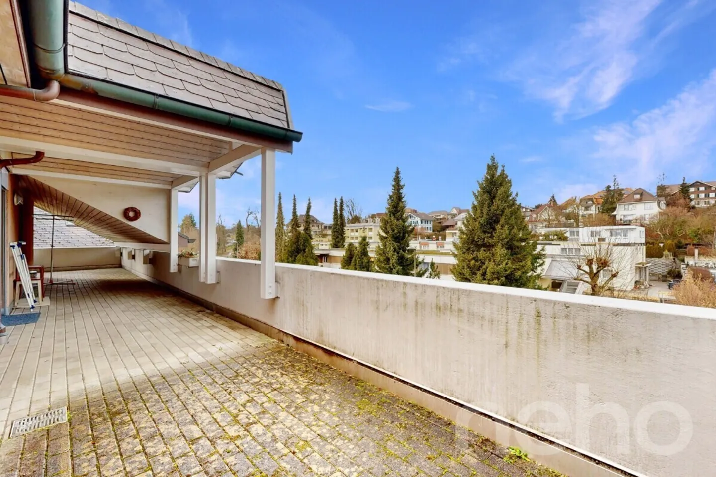 Attico esclusivo con grande terrazza e potenziale di sviluppo - Foto 10 di 13