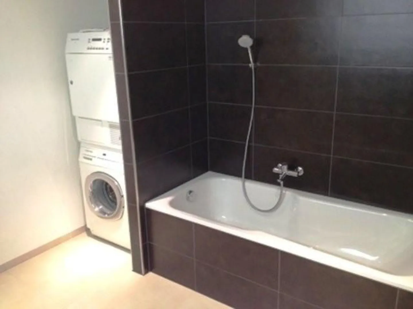 Ampio appartamento in stile antico nel cuore di St. Johann - Foto 6 di 9