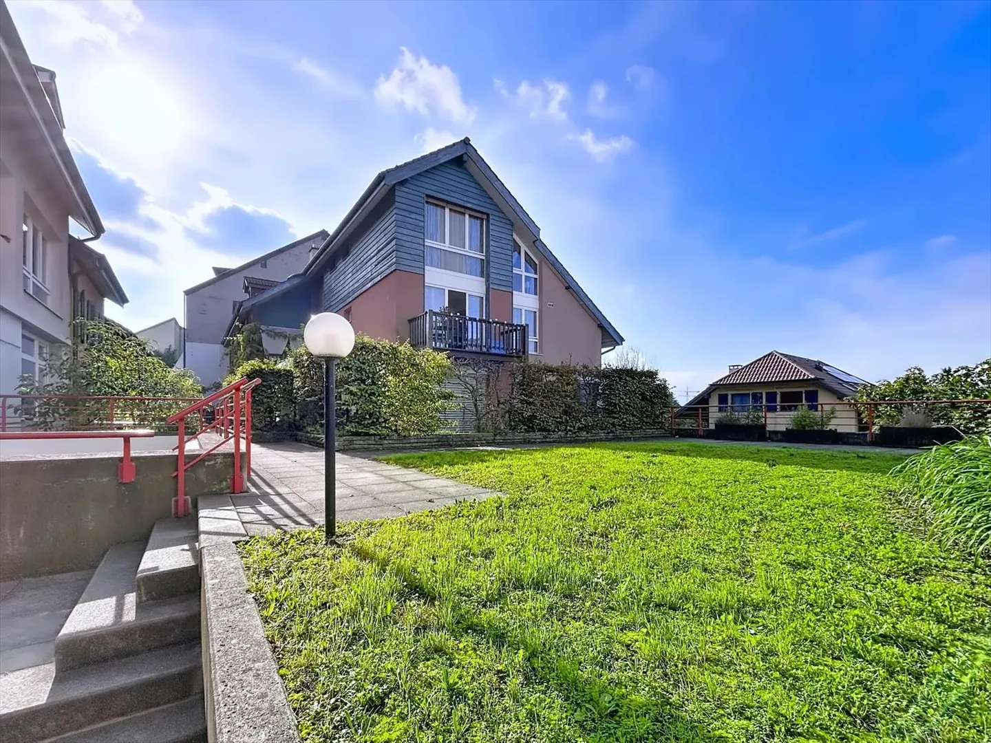 Agréable et lumineux triplex de 4 pièces - Eligible CASATAX - Photo 1 sur 6