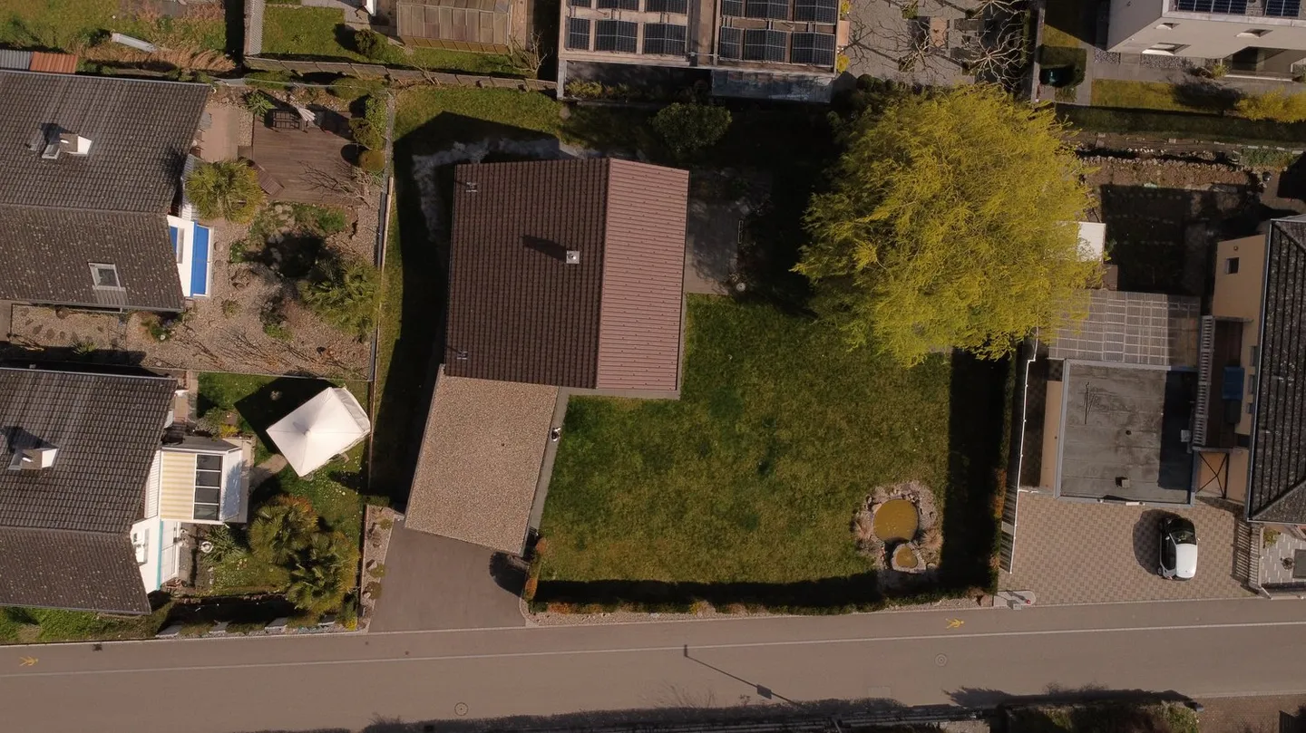 Maison individuelle modernisée avec cuisine de rêve et grand jardin – Wallbach - Photo 3 sur 26