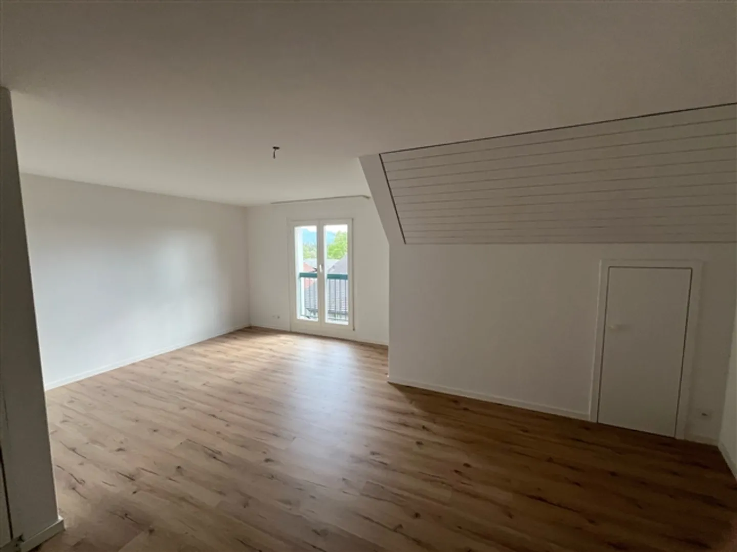Appartement en duplex spacieux à louer à Dürnten - Photo 8 sur 10