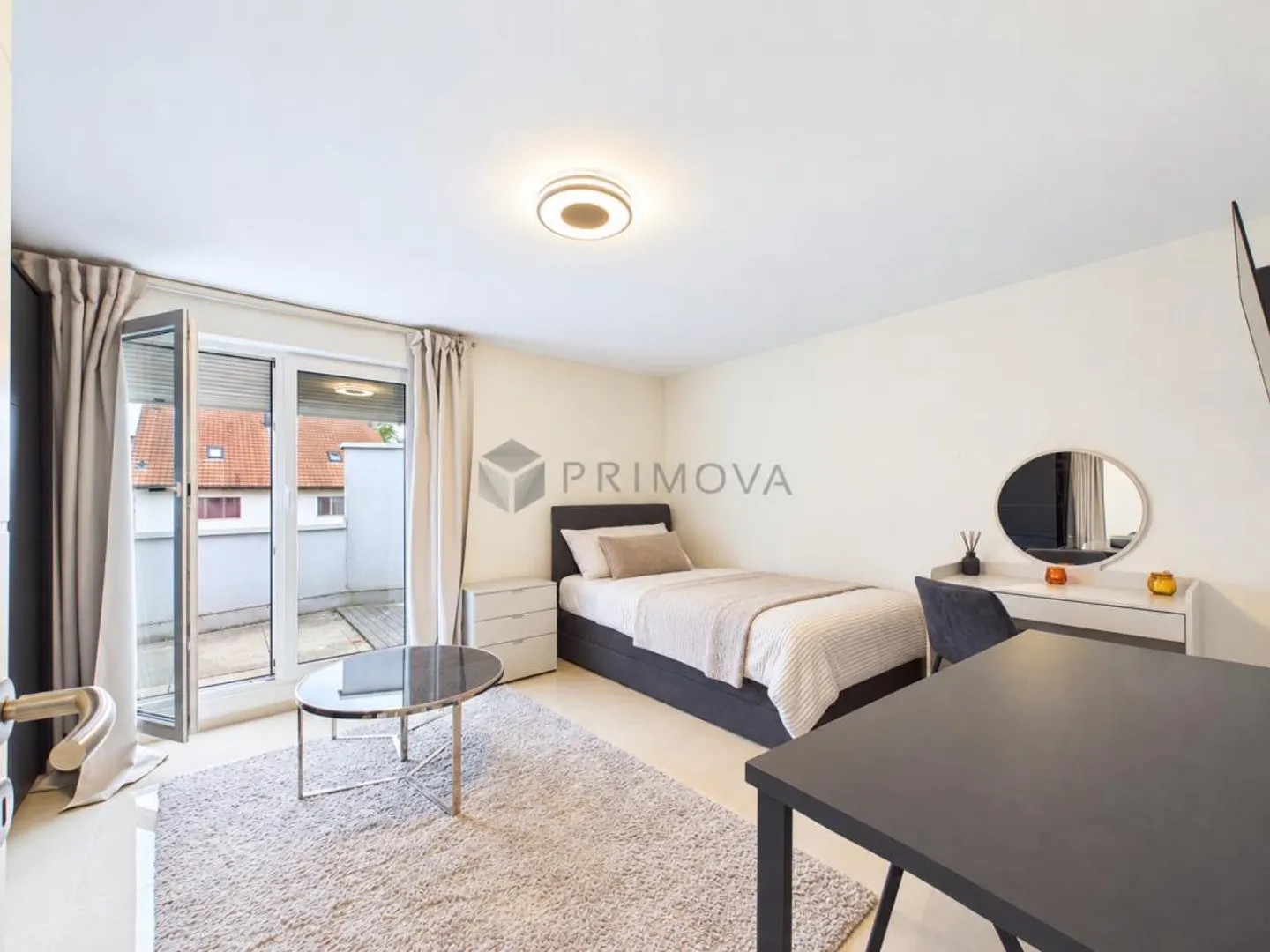 Freshly renovated row house with great attention to detail - Photo 6 of 11
