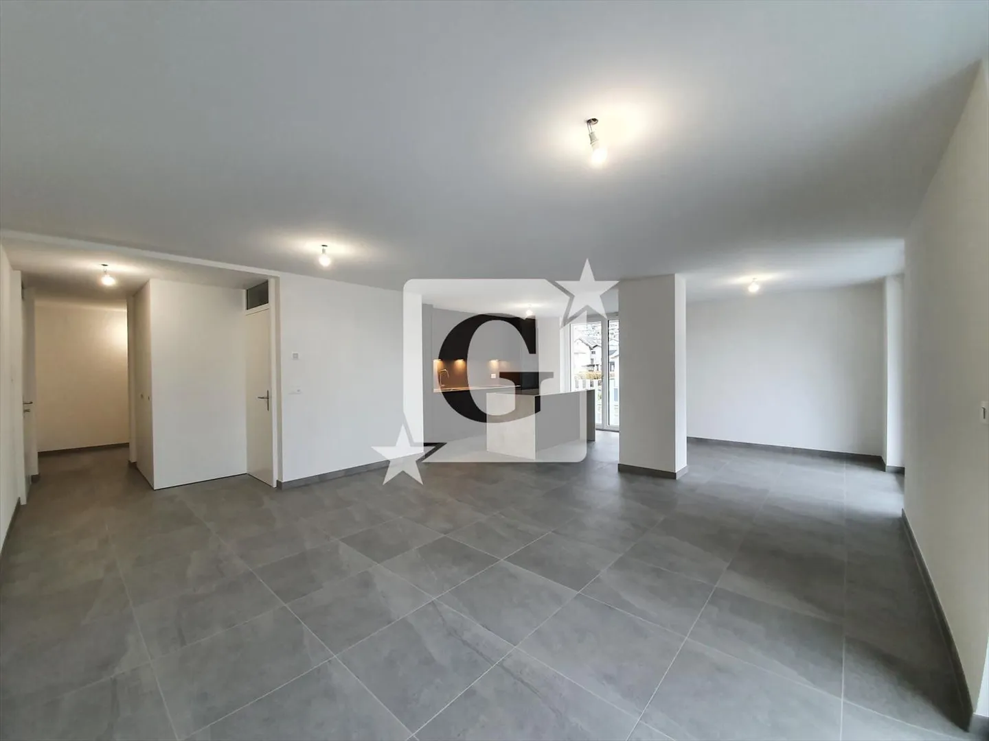 Eleganz und Komfort: sublime 3,5-Zimmer-Wohnung der Spitzenklasse - Foto 1 von 7
