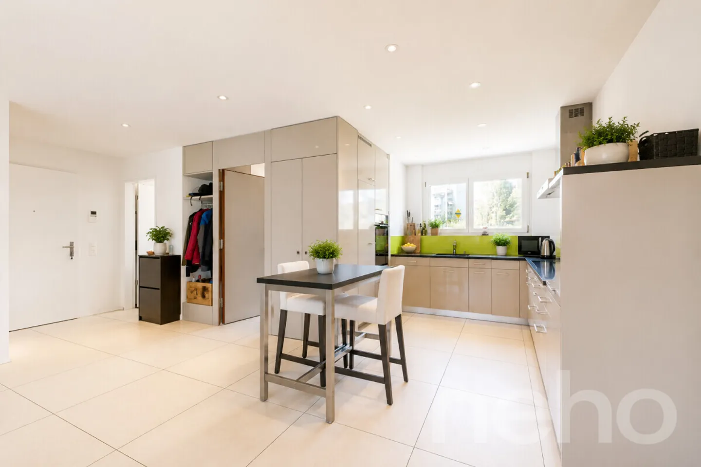 Moderne 3.5-Zimmer-Wohnung in Zürich - Foto 3 von 9