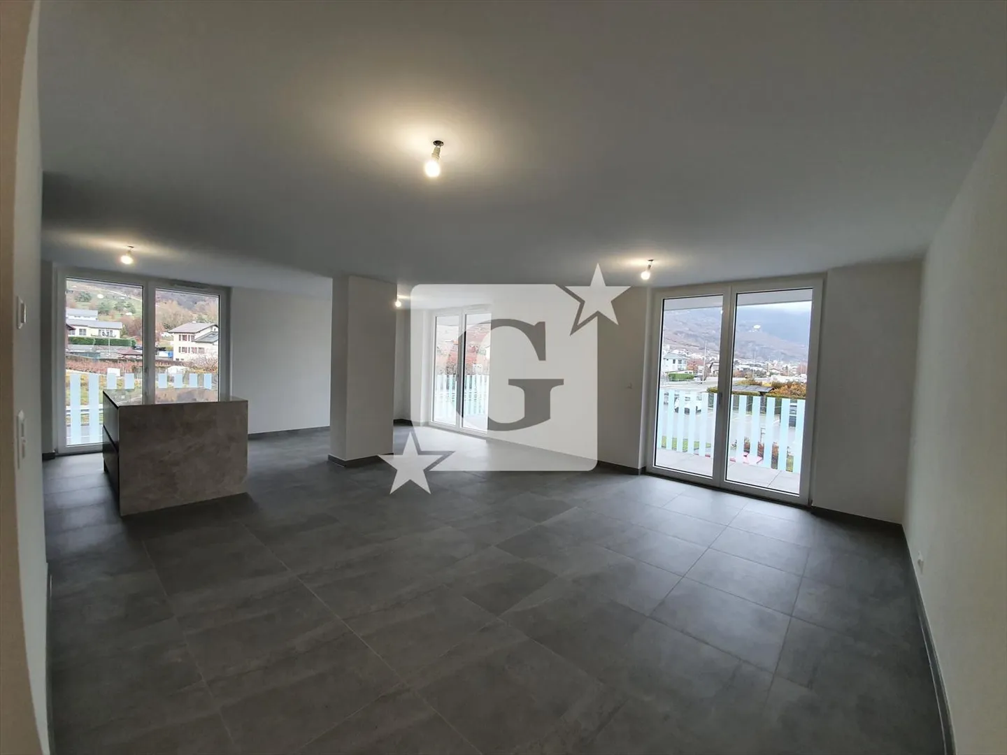 Eleganz und Komfort: sublime 3,5-Zimmer-Wohnung der Spitzenklasse - Foto 3 von 7